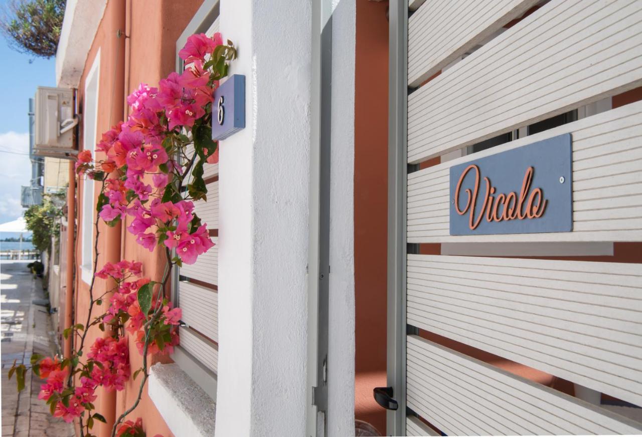 Vicolo Appartamenti Locali Lefkada City Bagian luar foto